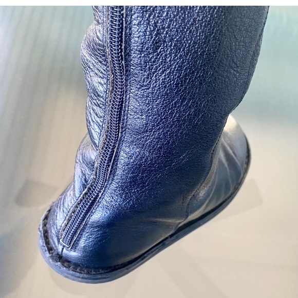 TRIPPEN. Boots. Rugged, Hi Quality Leather from famous German Leather Company ! - Picture 12 of 16